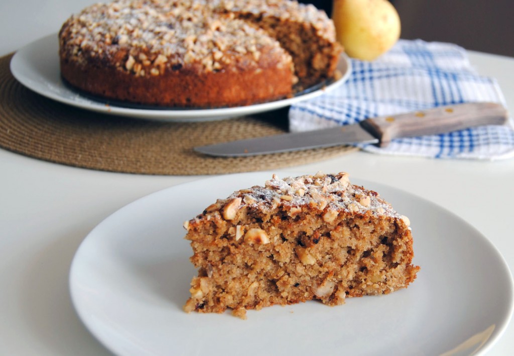 pear and hazelnut cake slice